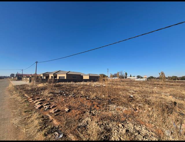 876M² VACANT LAND FOR SALE IN UNITAS PARK